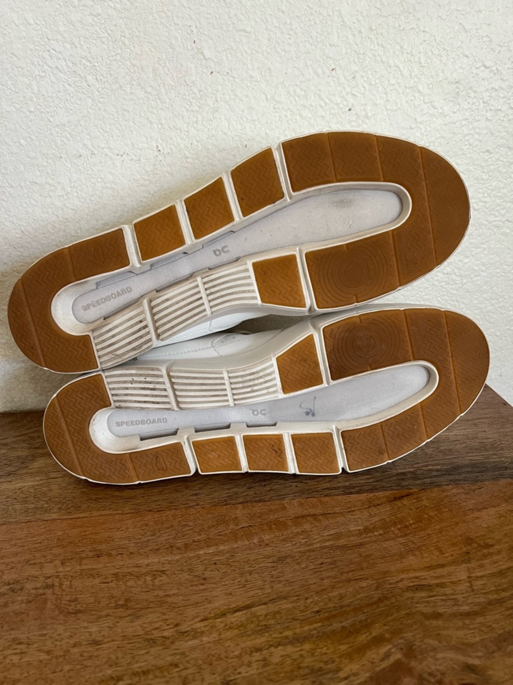 On Running Men's The Roger Clubhouse Tennis Shoes All White US 12.5 - Picture 9 of 14